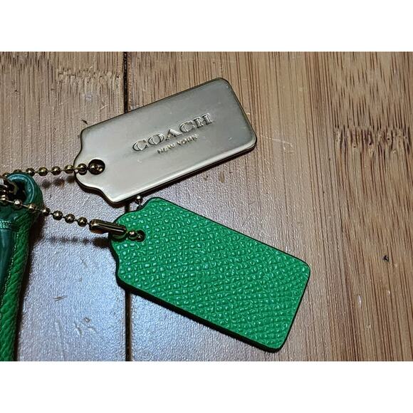 COACH Green Pebbled Leather Crossbody North South Swing Pack Skinny Bag 52348 - Picture 3 of 16